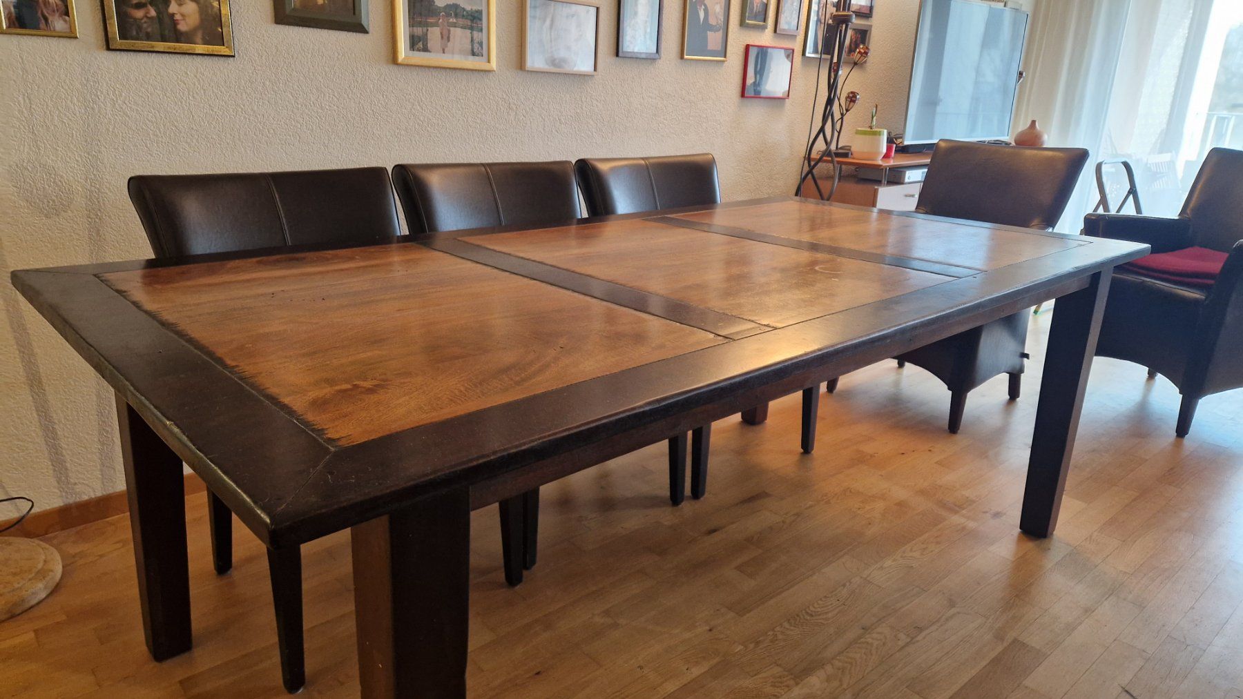 Tische: Massiver Esstisch, aus Mangoholz – Gebraucht aus Berikon von colorena