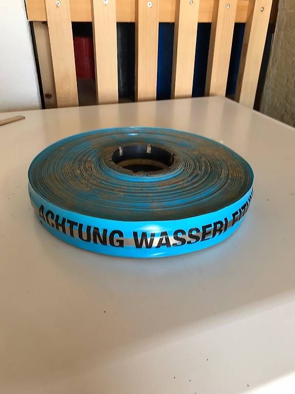 Altro per Ufficio & Commercio: Warnband "Achtung Wasserleitung" – Usato da Tägertschi venduto da Oktagon62