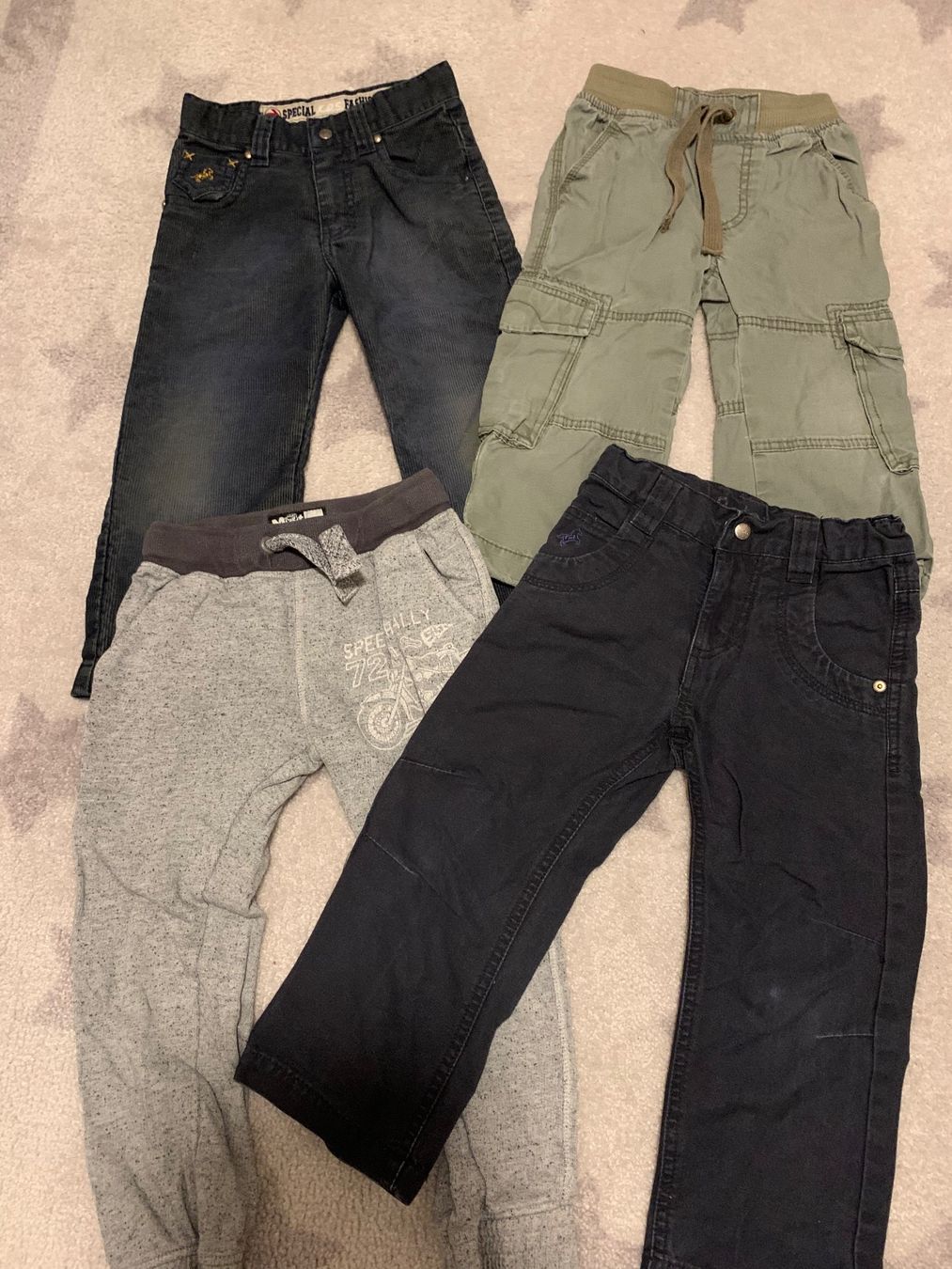 Pantaloni: 4 Hosen Gr.92/98 – Usato da Kreuzlingen venduto da jamie45