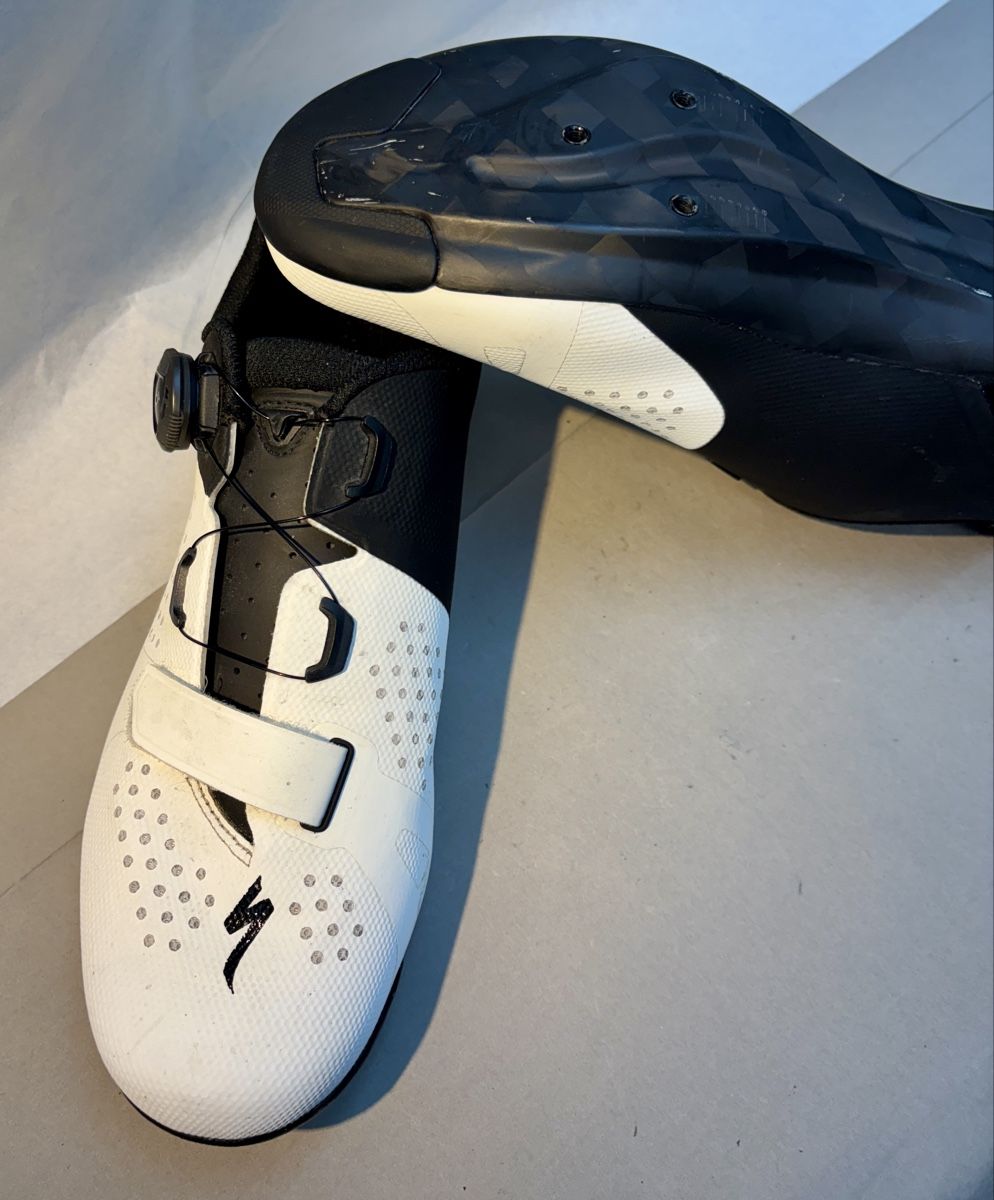 Specialized Herrenschuhe: Rennradschuhe SPECIALIZED TORCH 2.0 (Grösse 44) – Gebraucht aus Sins von  3