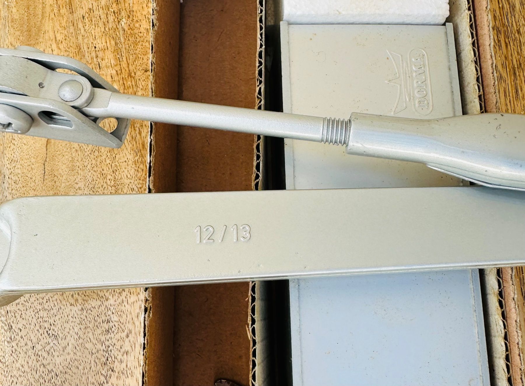 Dormakaba Ferramenta: Türschliesser  Dorma, Schliess-Geschwindigkeit einstellbar – Usato da Jonschwil venduto da zni_65m7 2