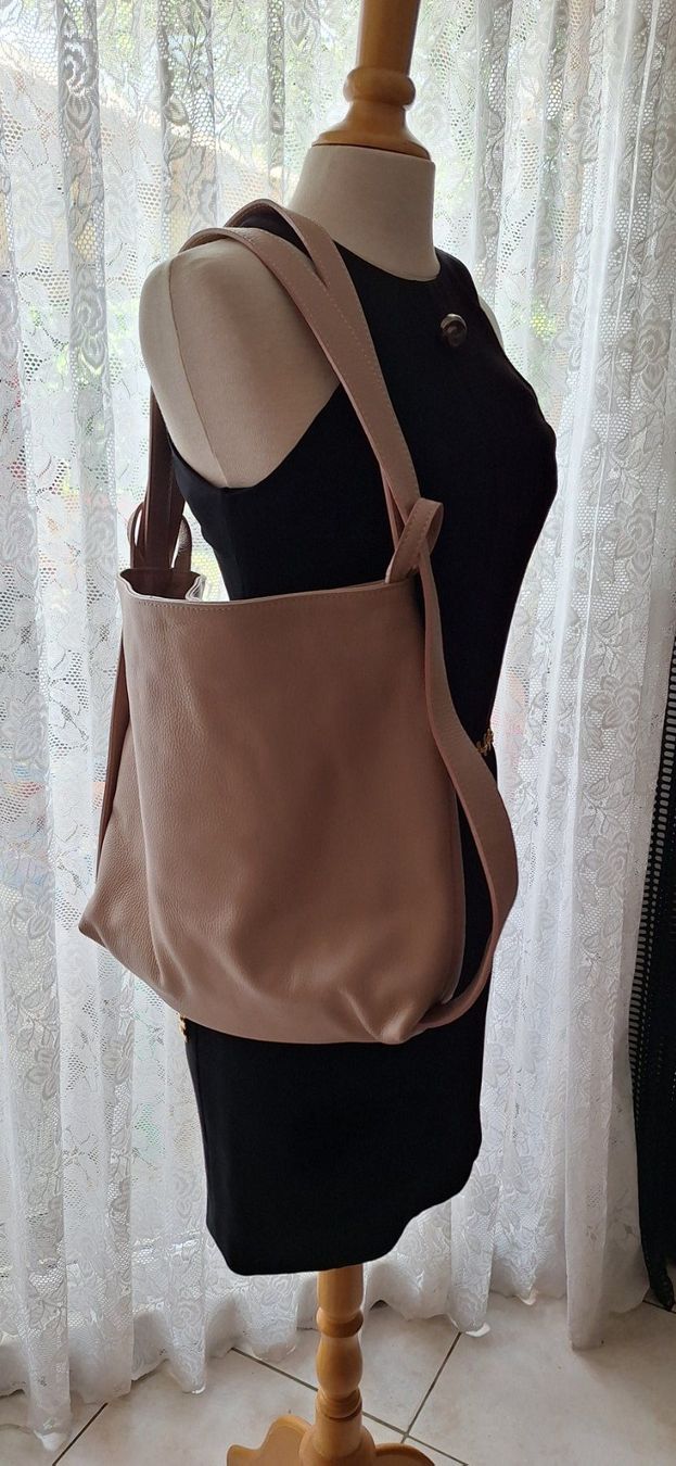 Borse da donna: Sac en cuir beige-rosé – Usato da St-Triphon venduto da Jldr0 1