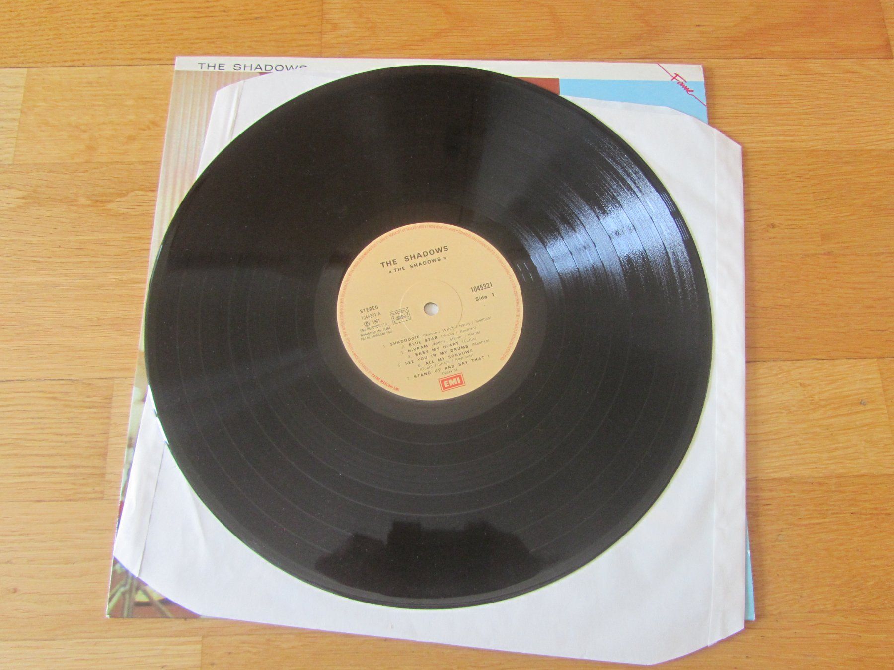 Schallplatten: The Shadows -  Instrumental Rock n`Roll, Beat – Gebraucht aus Seengen von mikelele 1