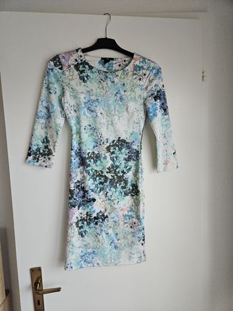 H&M Kleid, Grösse XS, Blumenmuster,