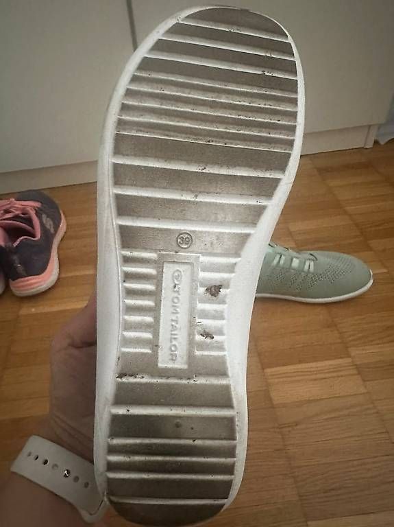 Scarpe da donna: Tom Tailor – Usato da Fehraltorf venduto da Cris25m 2