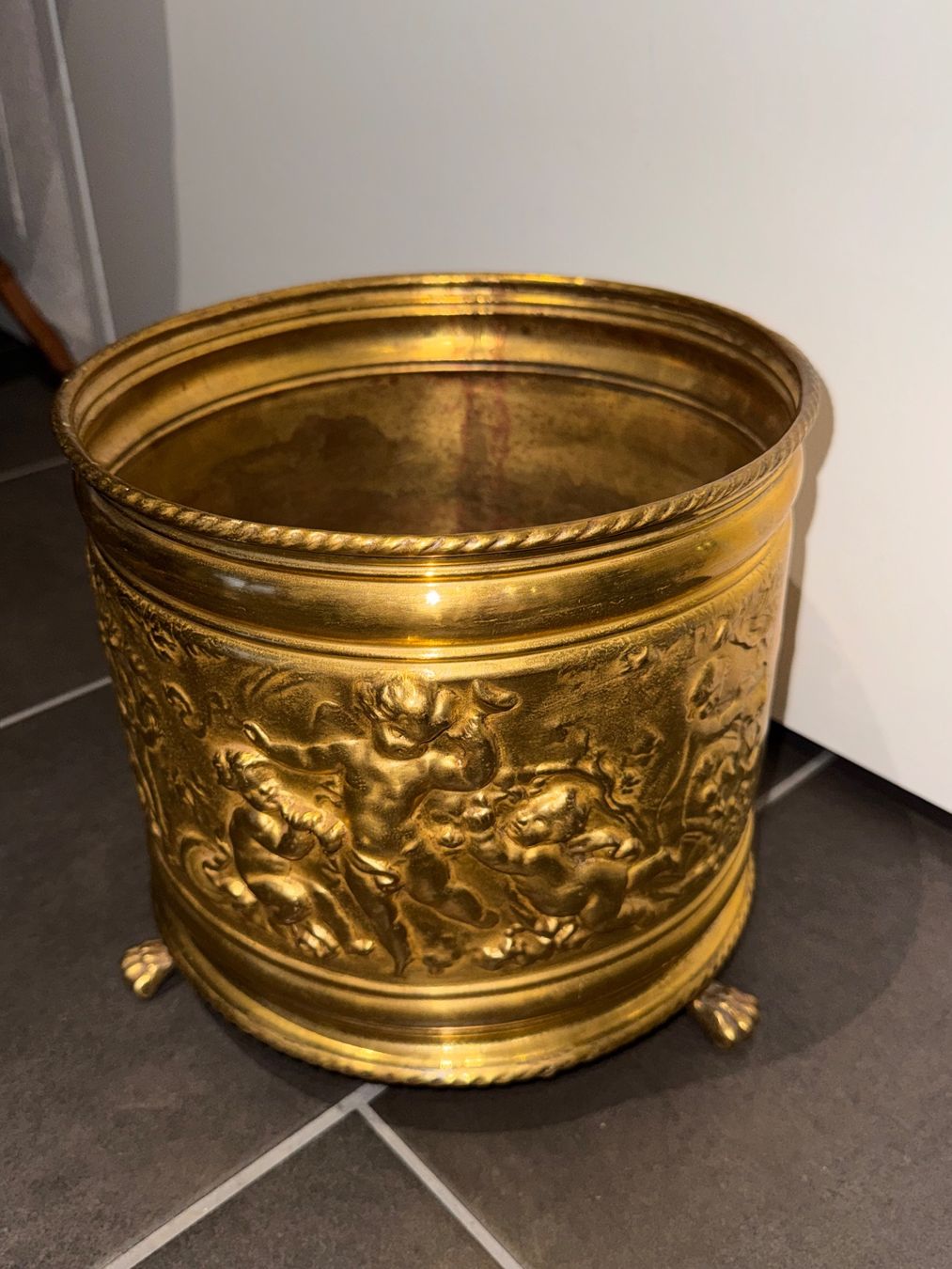 Vasi per fiori: Wunderschöner antiker Übertopf Jugendstil Gold Engel – Usato da Rothrist venduto da Fondgruebe 2