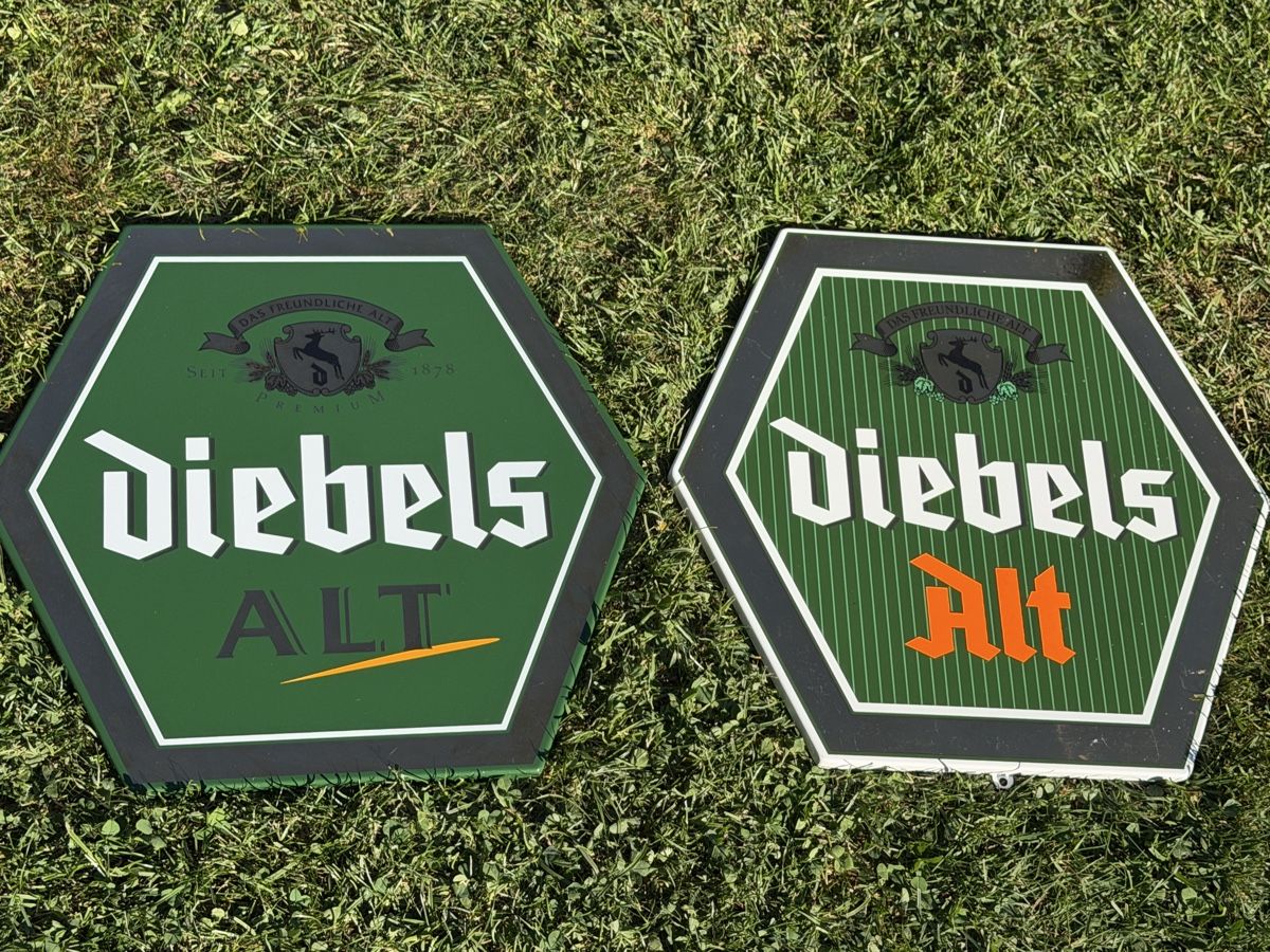 Insegne: 2 Stk Emailschild Diebels ALT Bier Emailschilder – Usato da Deitingen venduto da Himhip