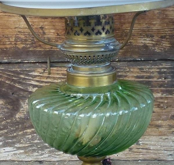 Lampade: Uralte Öllampe aus Grossmutters Zeiten – Usato da Walkringen venduto da Casablanca777 5