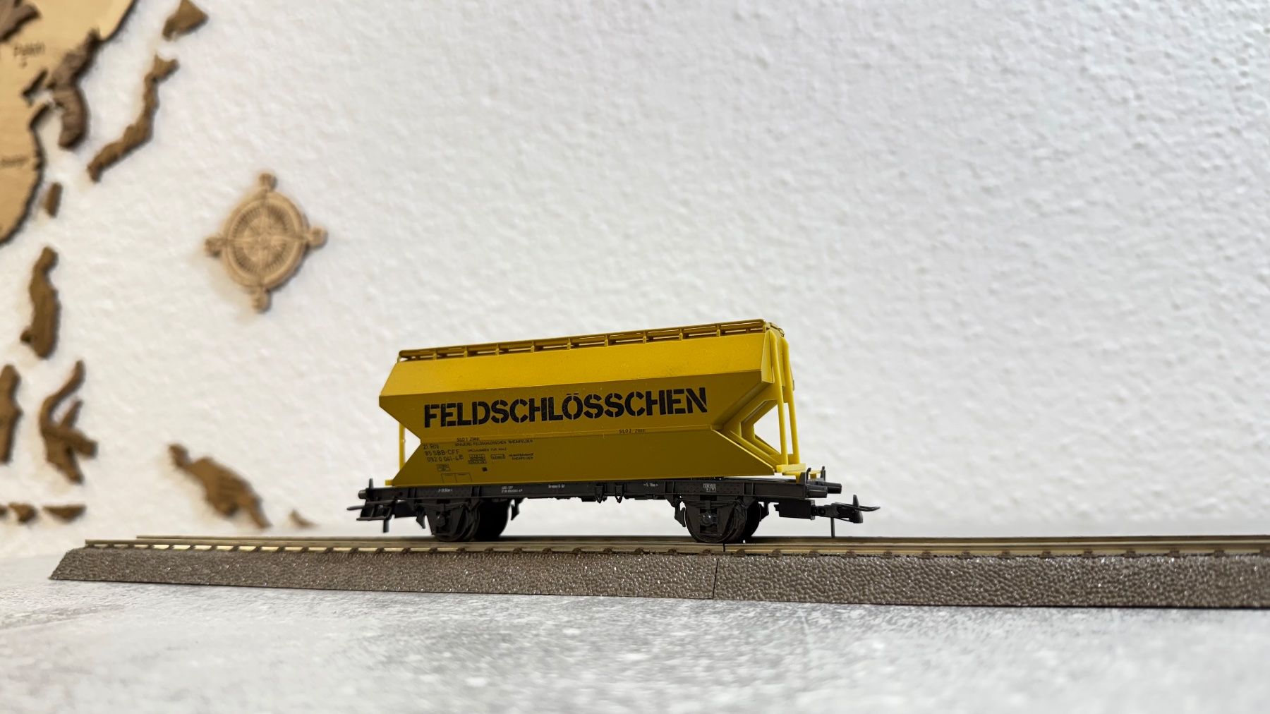 Roco Modellini di ferrovie: Roco Feldschlösschen Getreidewagen H0 / AC – Usato da Schlieren venduto da rat_lq6b 2