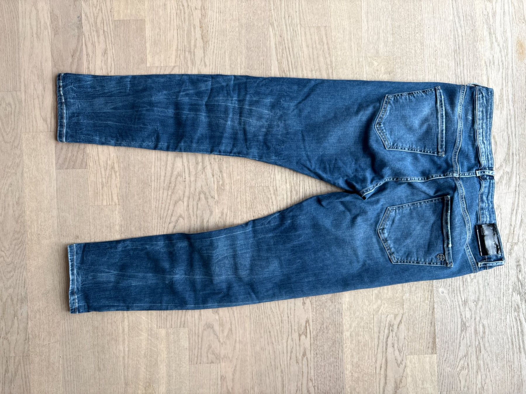 Elias Rumelis Jeans: Elias Rumelis Boyfriend Jeans – Usato da Elgg venduto da Jo_Naj 2
