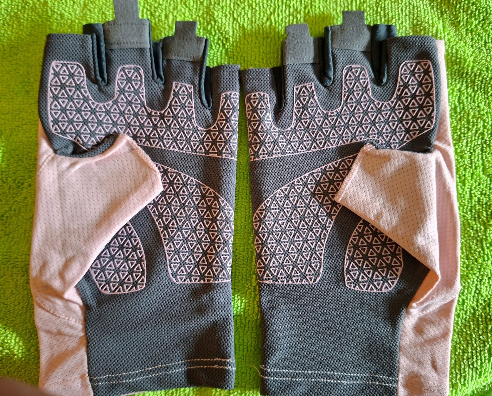 Guanti & manicotti: Sport Handschuhe – Nuovo e nell'imballaggio originale da Bern venduto da Griffs_jetzt_zue 1