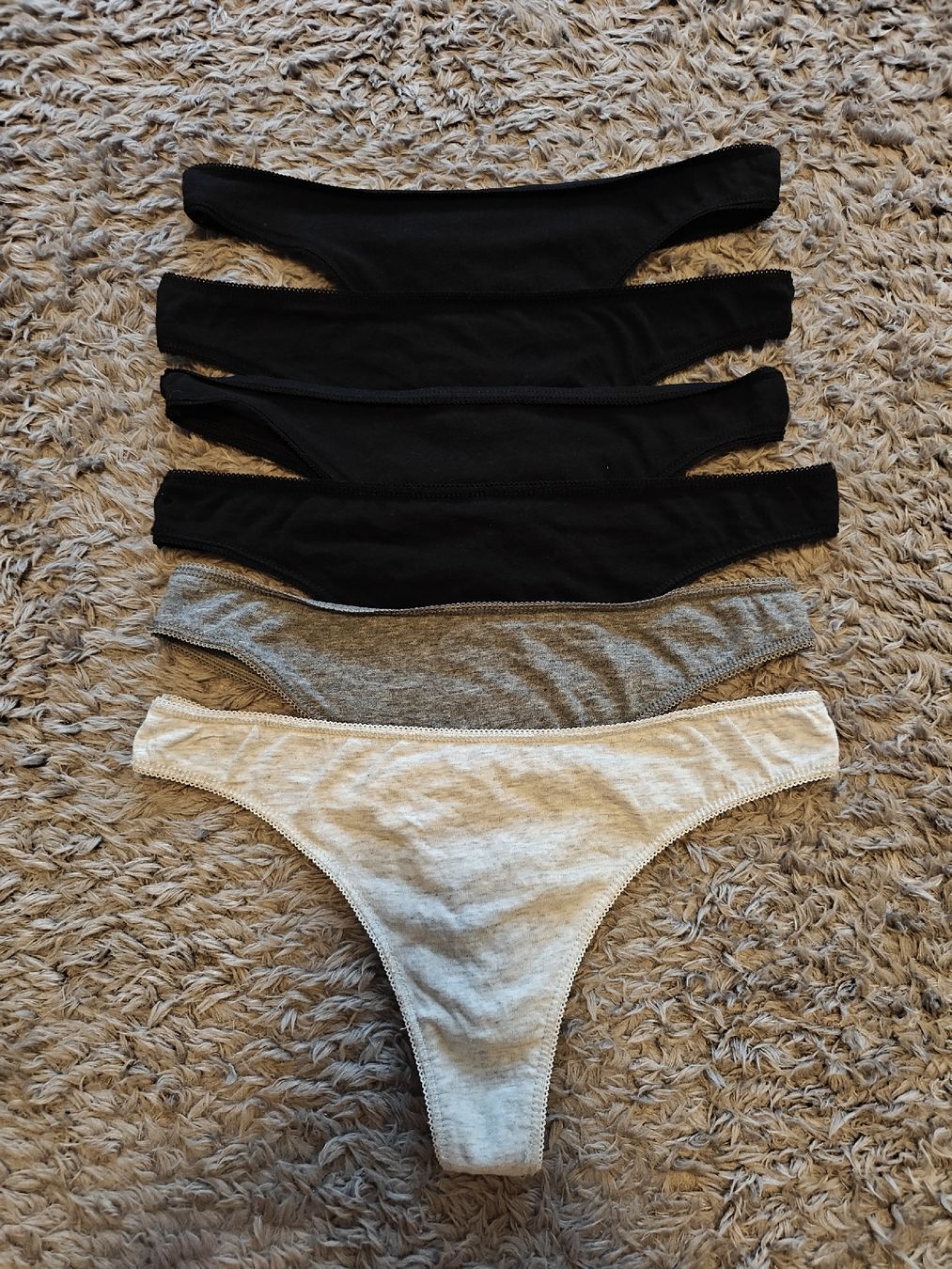 Sonstige Unterwäsche: String Tangas NEU – Neu (gemäss Beschreibung) aus Pieterlen von Saemelili