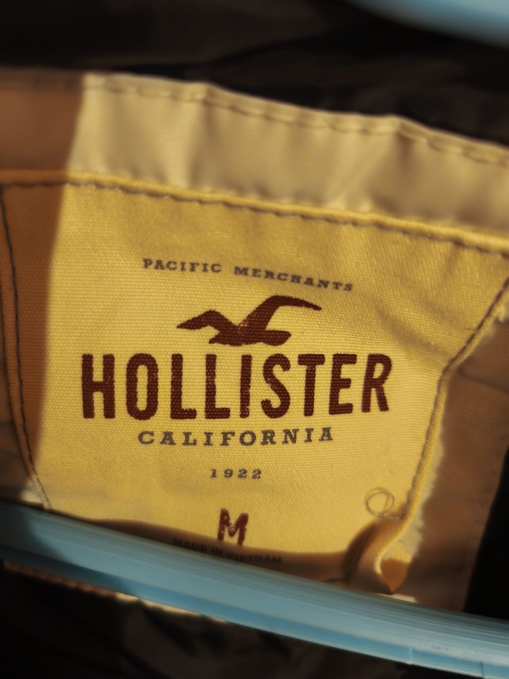Hollister Giacche: Hollister College Jacke – Usato da Kandersteg venduto da digginblackpearlz 2