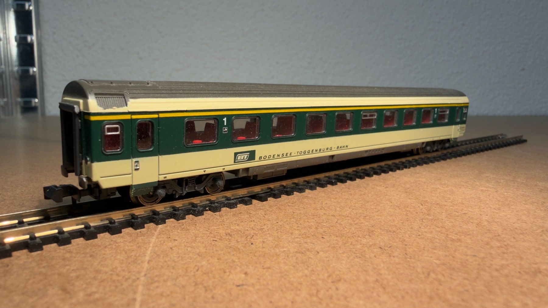 Roco Modellini di ferrovie: Roco Bodensee - Toggenburg - Bahn Spur N – Usato da Schlieren venduto da rat_lq6b