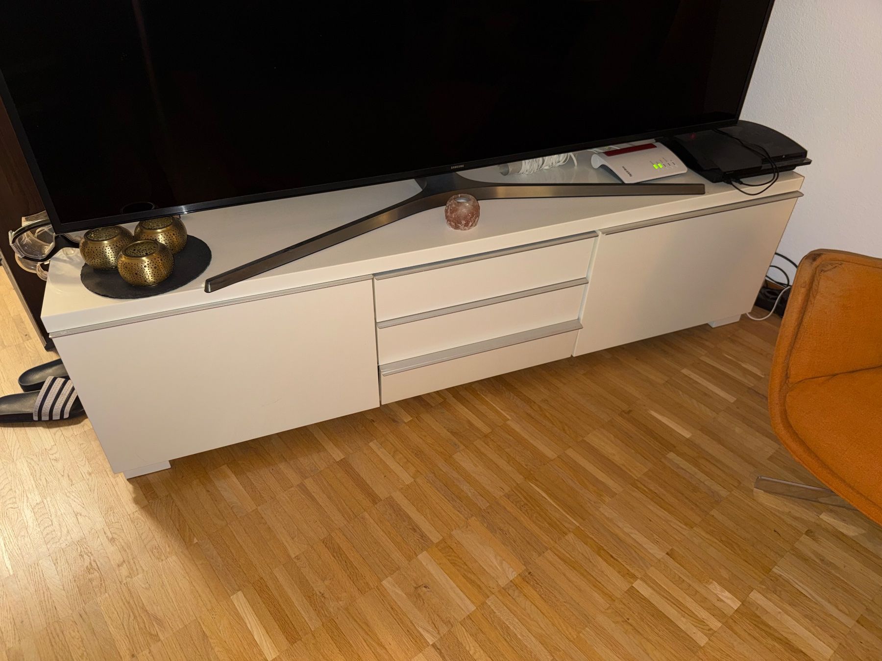 Meubles TV: Fernsehmöbel / TV-Möbel 180cm – D'occasion à Jona par ron_gl8z