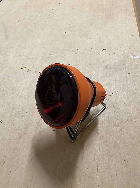Lampade: Infrarot Lampe Licht Rot – Usato da Zürich venduto da al4hed 2