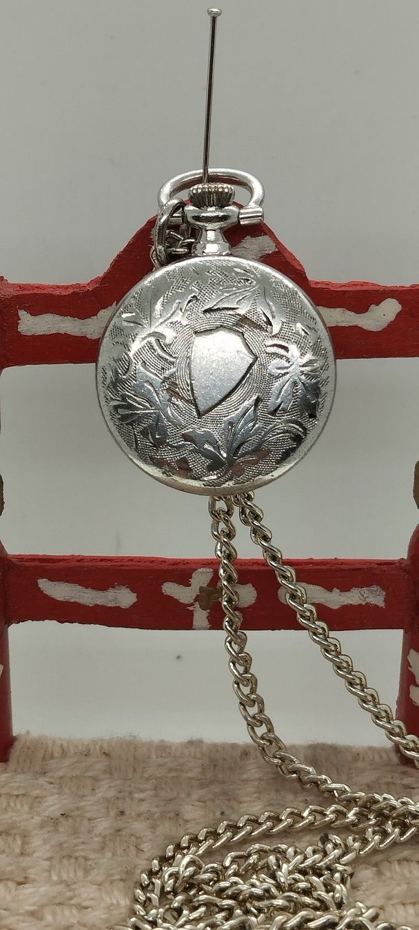 Orologi: pendentif montre ornata – Usato da La Chaux-de-Fonds venduto da jac_9llg 3