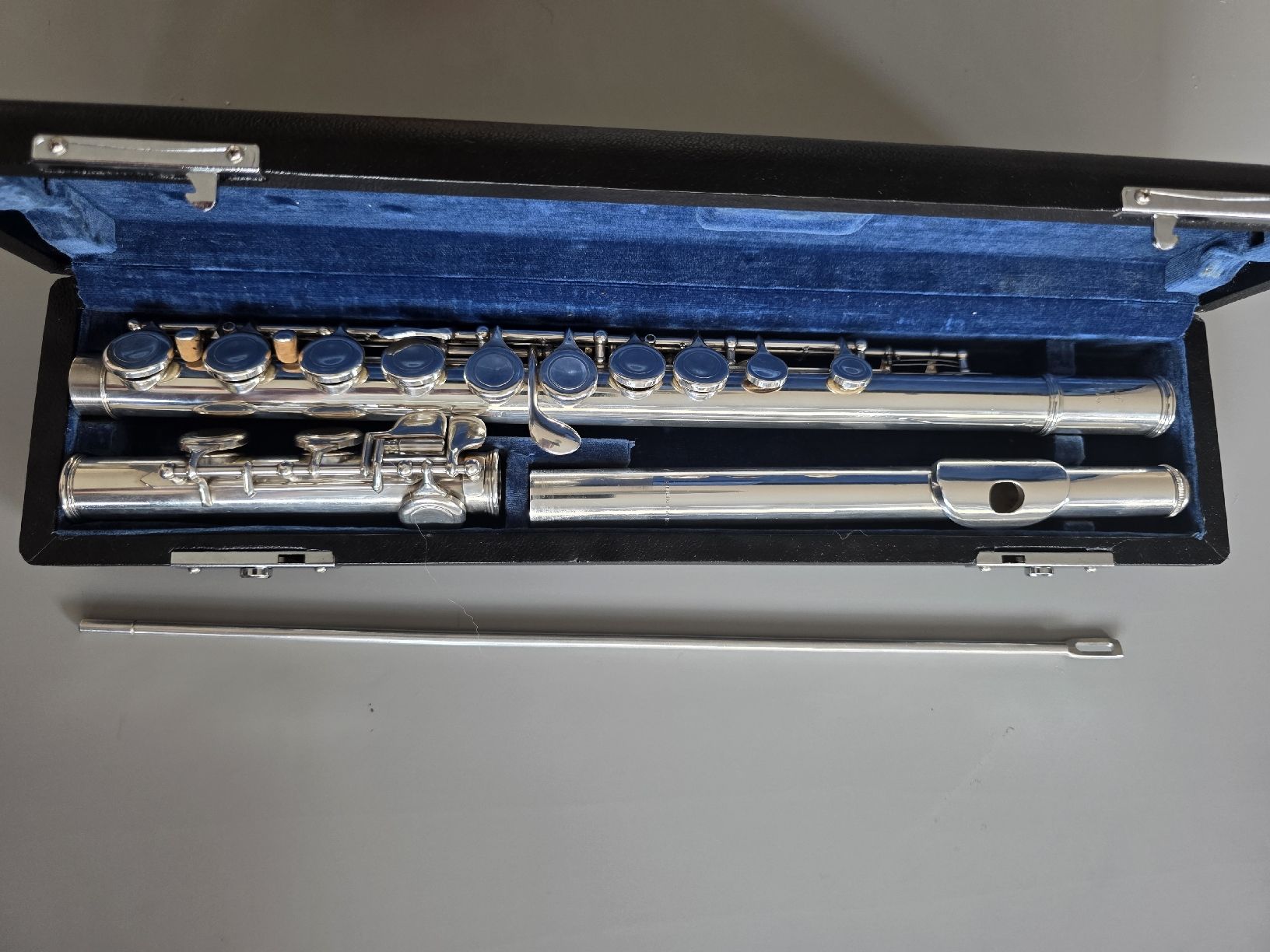 Strumenti musicali: Hernals S-210 Querflöte – Usato da Weiach venduto da art_x7lh 1