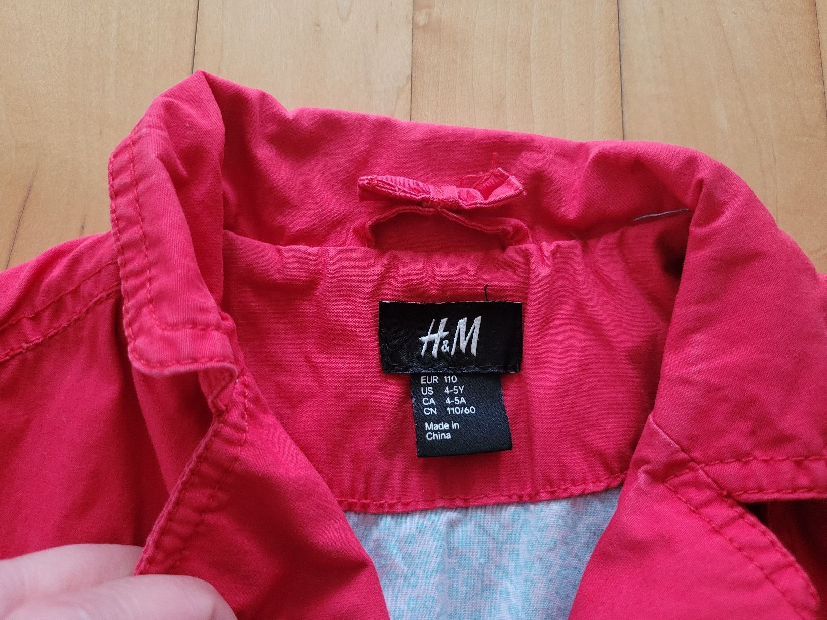 H&M Giacche & Cappotti: Jacke Mädchen Gr.110 – Usato da St. Margrethen SG venduto da SamusAran 1