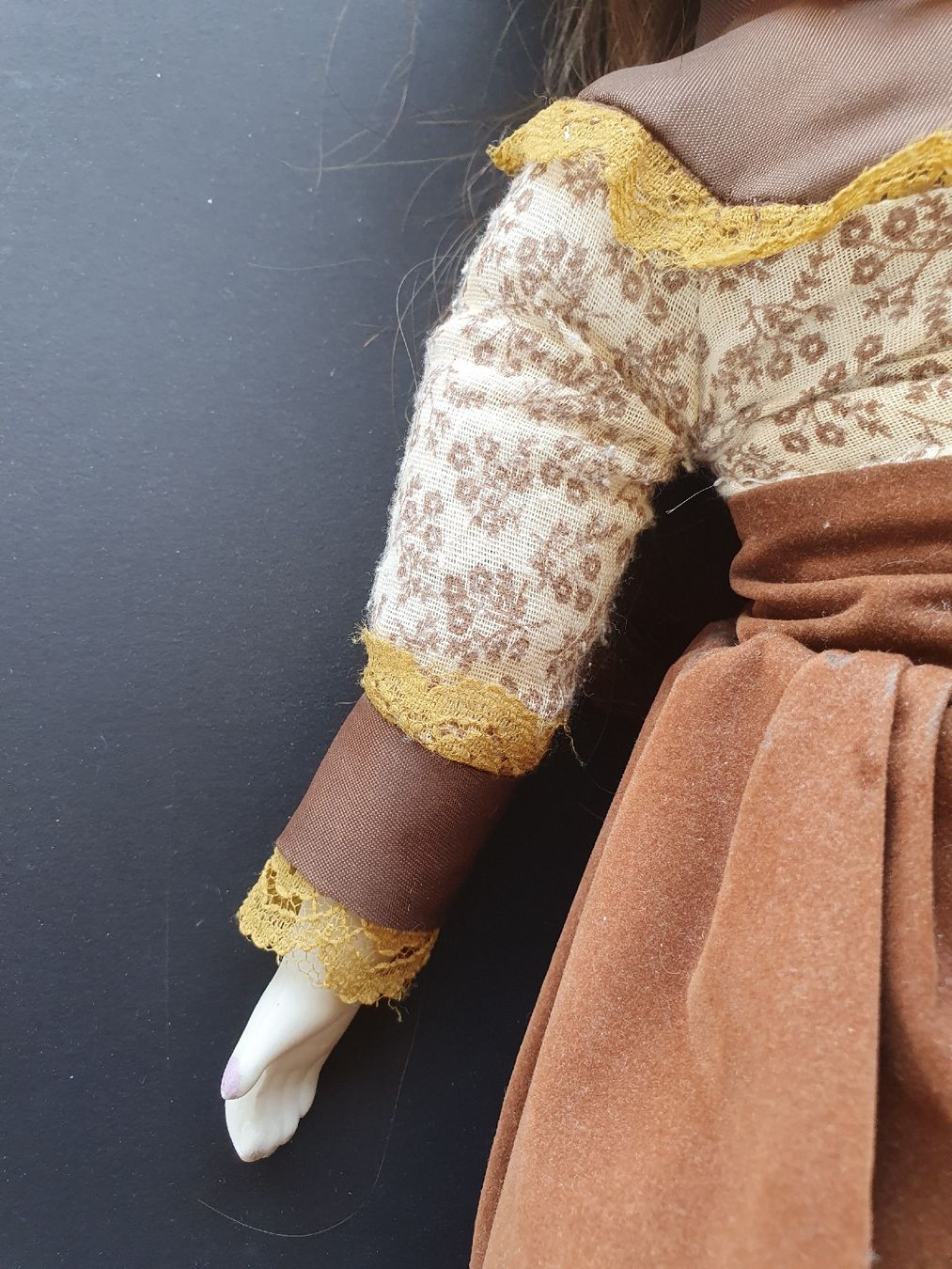 Bambole: Poupée en porcelaine – Usato da Les Brenets venduto da SBO56 3