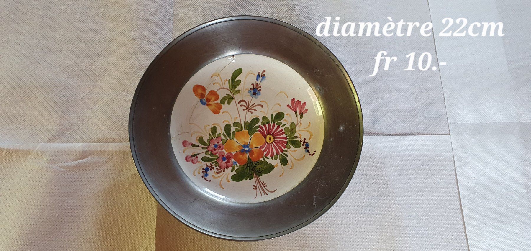 Tutte le decorazioni: Assiette de décoration en étain – Nuovo (secondo la descrizione) da Moutier venduto da Matteoleroux