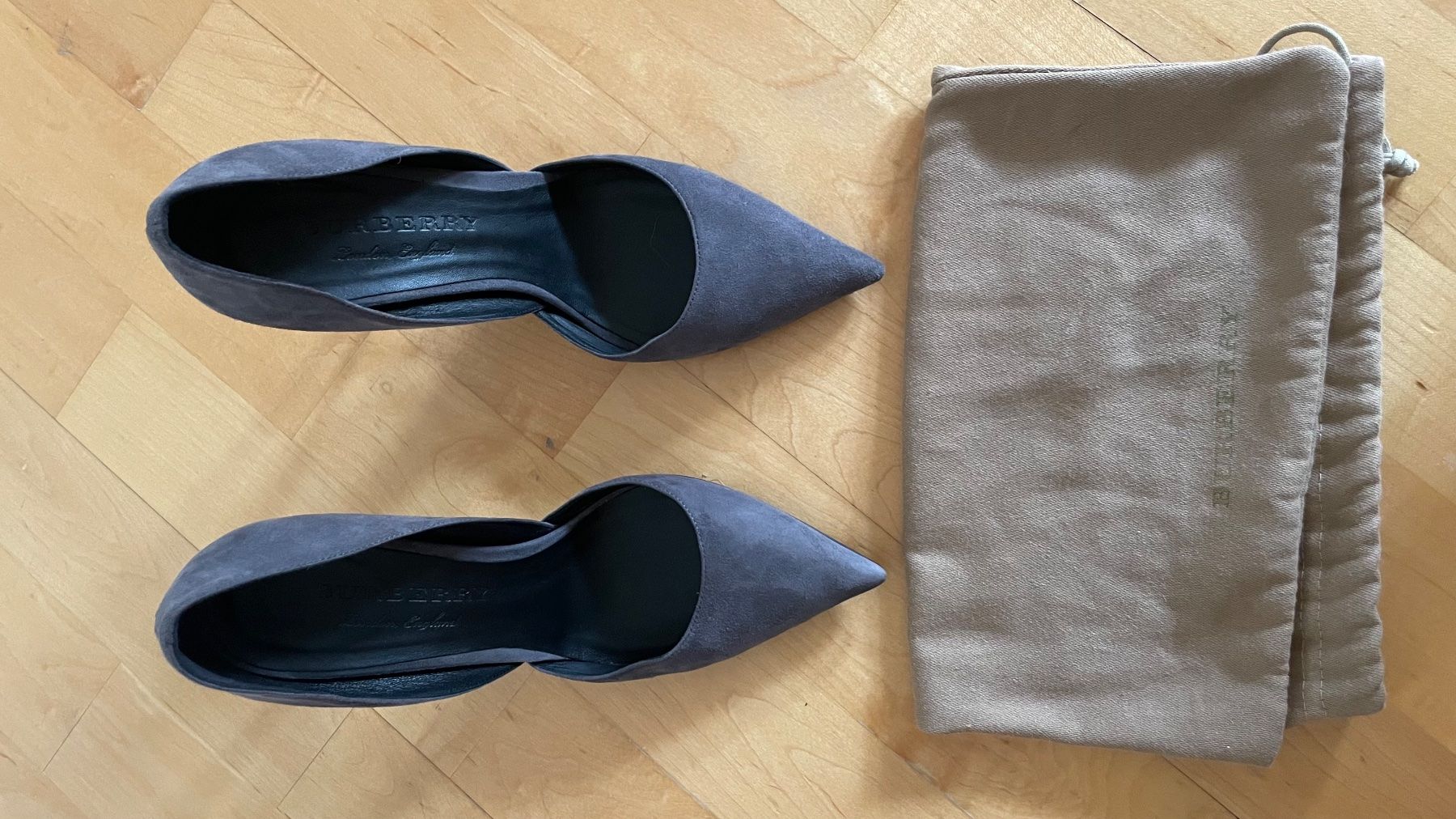 Burberry Scarpe da donna: Burberry Suede Heels 38 – Nuovo (secondo la descrizione) da Baden venduto da lor_hk6j 6