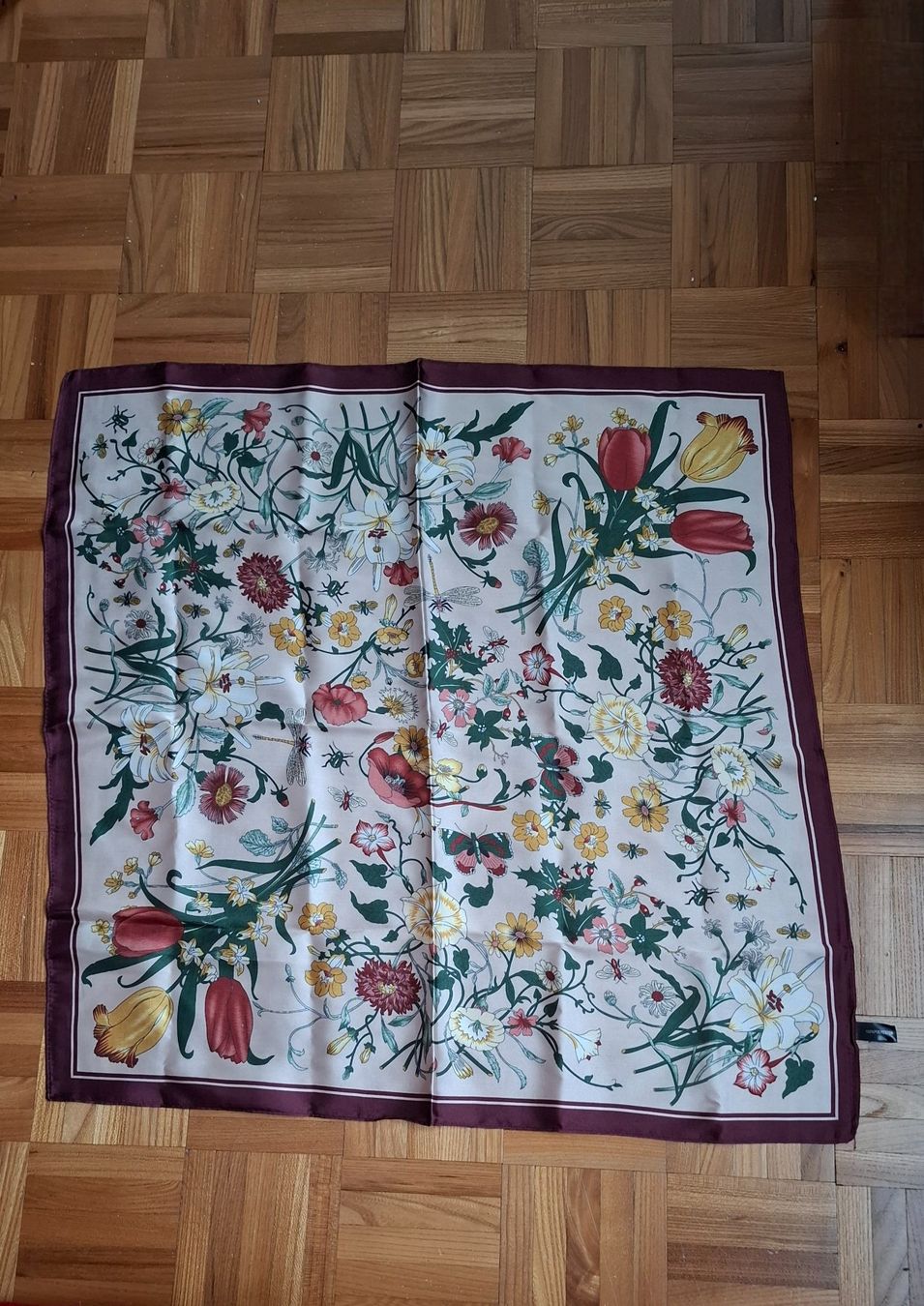 Foulards, Tücher & Schals: Foulard à fleurs, neuf Avec bord grenad – Neu (gemäss Beschreibung) aus MOUTIER von Anto21