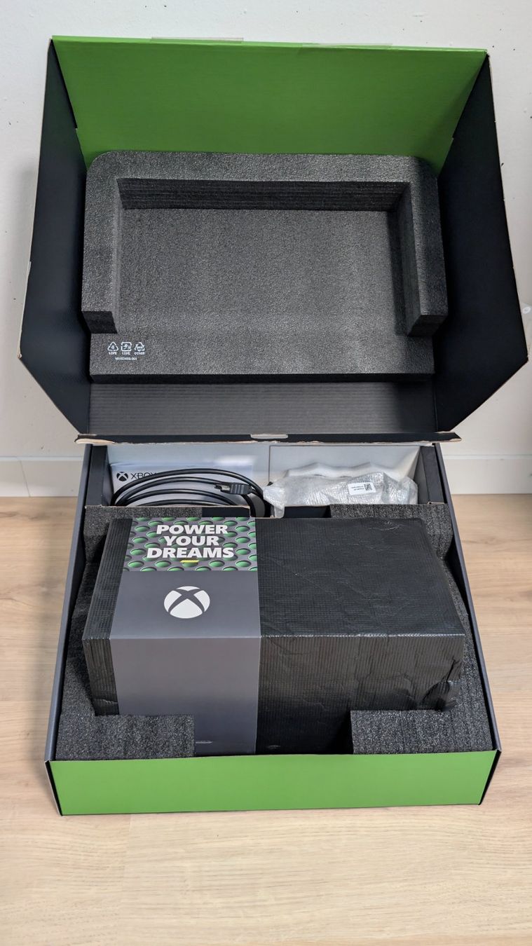 Microsoft Consoles: X-Box Series X 1TB – D'occasion à Solothurn par wincrash 2
