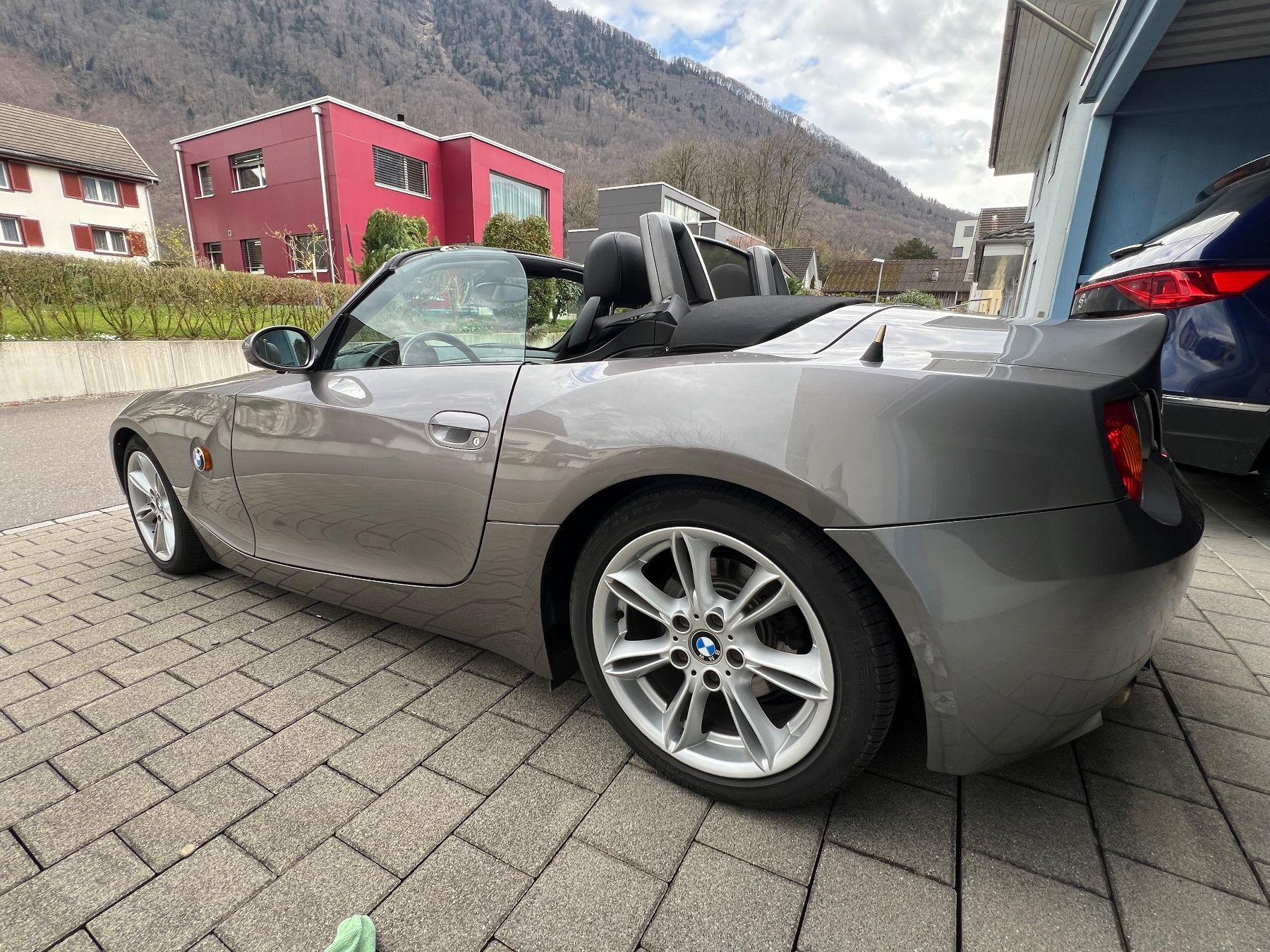 BMW Autos: BMW Z4 Roadster 3.0 Cabrio – Gebraucht aus Schänis von donpico 2