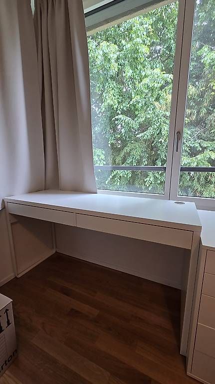 Scrivanie: IKEA Micke Schreibtisch – Usato da Bottmingen venduto da san_j2p9