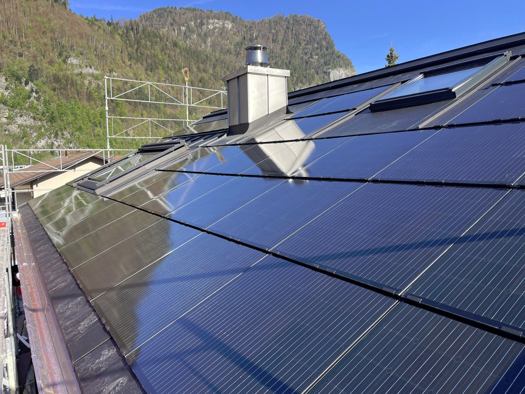 Panneaux solaires: Komplettes PV Indachsystem 8.75 kWp inkl. Fronius GEN24 Plus – Neuf avec emballage d'origine à Näfels par Bart6030 1