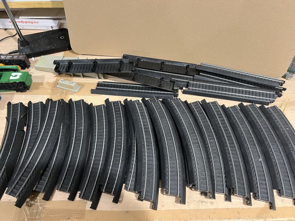 Modellini di ferrovie: Amerikanische Modellbahn HO – Usato da Dübendorf venduto da Troggy