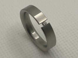 Spannring / Palladiumring mit Brillant