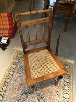 Stuhl/ neu geflochten