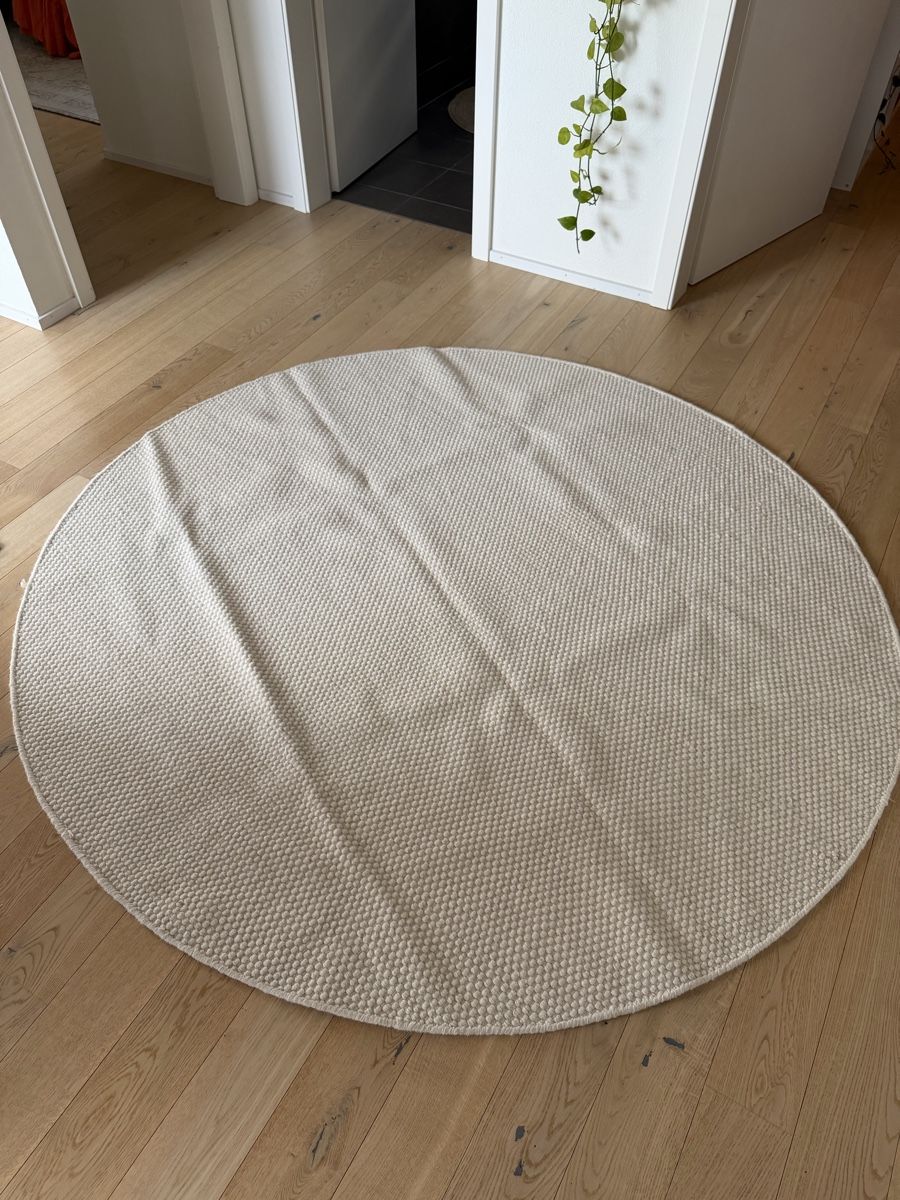 Teppiche: Round Teppich – Neu (gemäss Beschreibung) aus Küsnacht ZH von lfo_f8w5