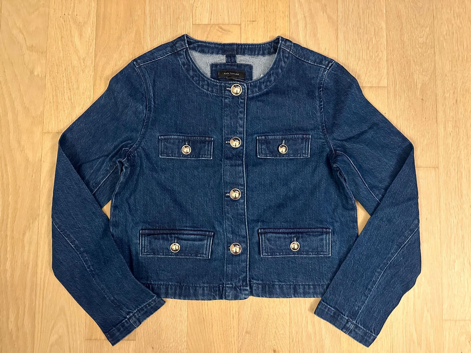 Giacche: Ann Taylor Denim Collarless Button Jacket – Nuovo e nell'imballaggio originale da Wallisellen venduto da giotak 4