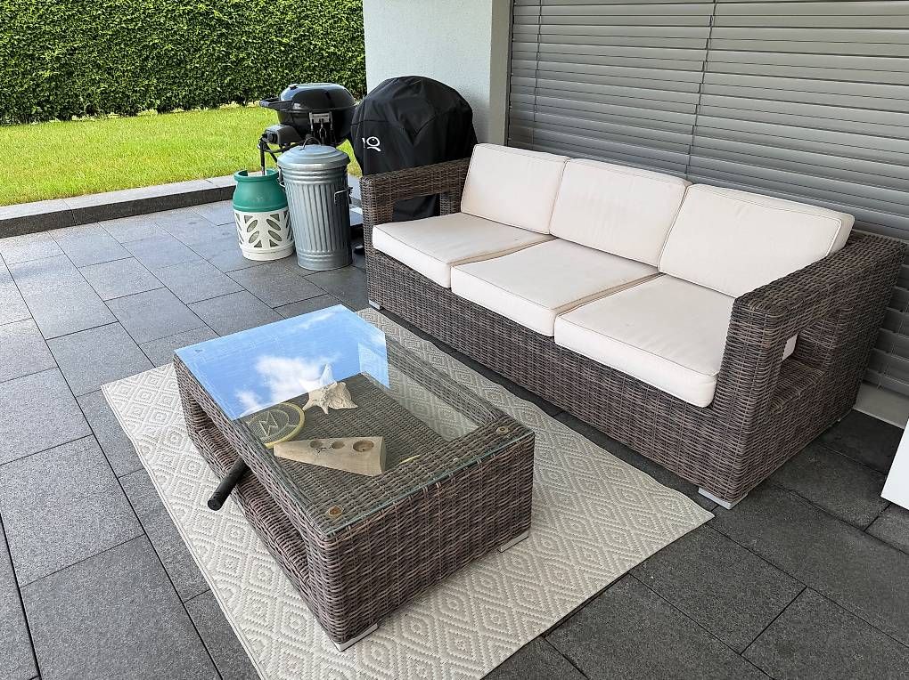 Sofas: Gartenlounge (Sofa + Tisch) – D'occasion à Rapperswil SG par Alberto1974 1