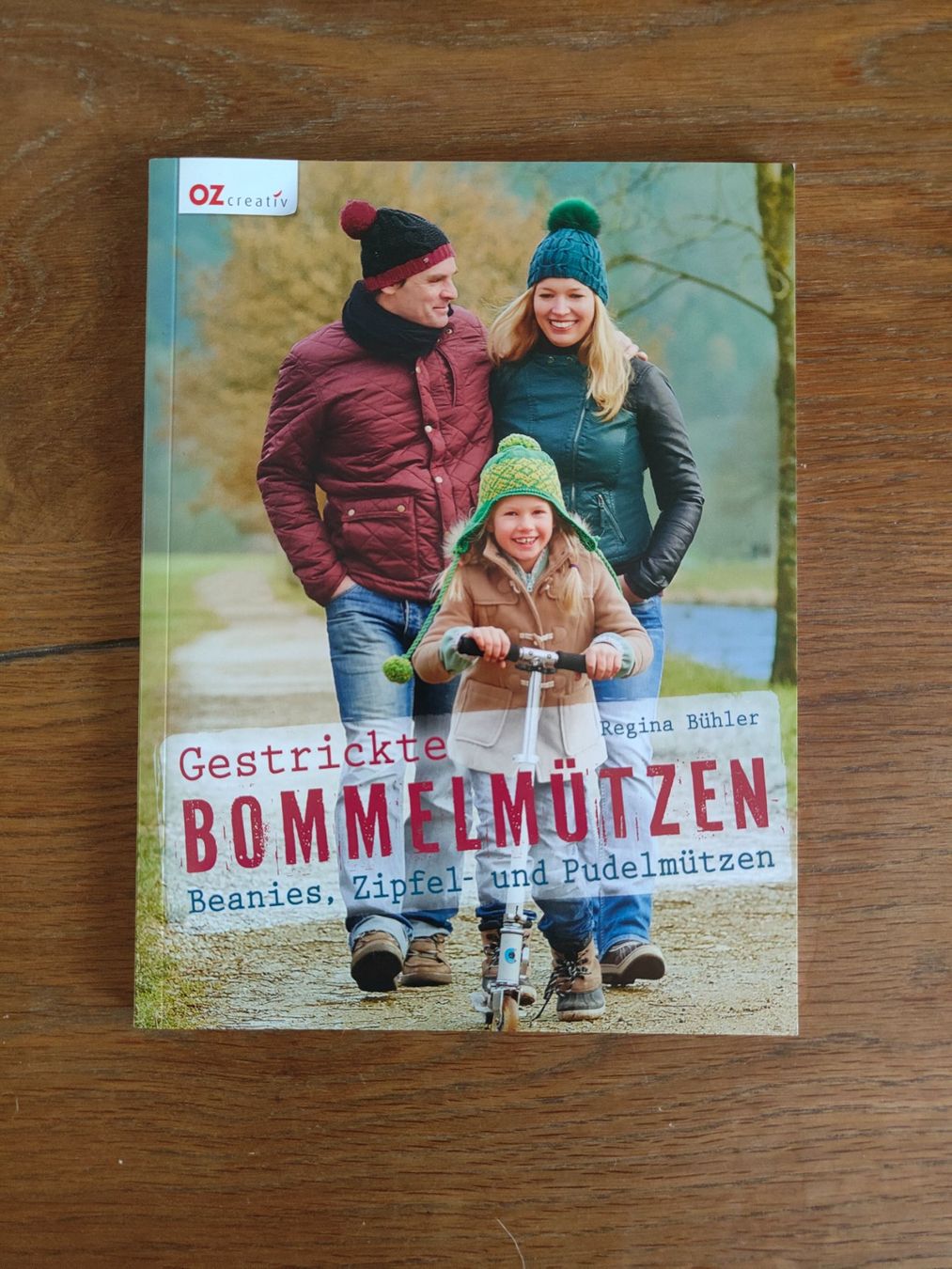 Libri: Aktion: Gestrickte Bommelmützen – Nuovo (secondo la descrizione) da Rotkreuz venduto da Basana2