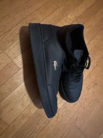 Lacoste Turnschuhe schwarz Grösse 44 Top Zustand CHF 50