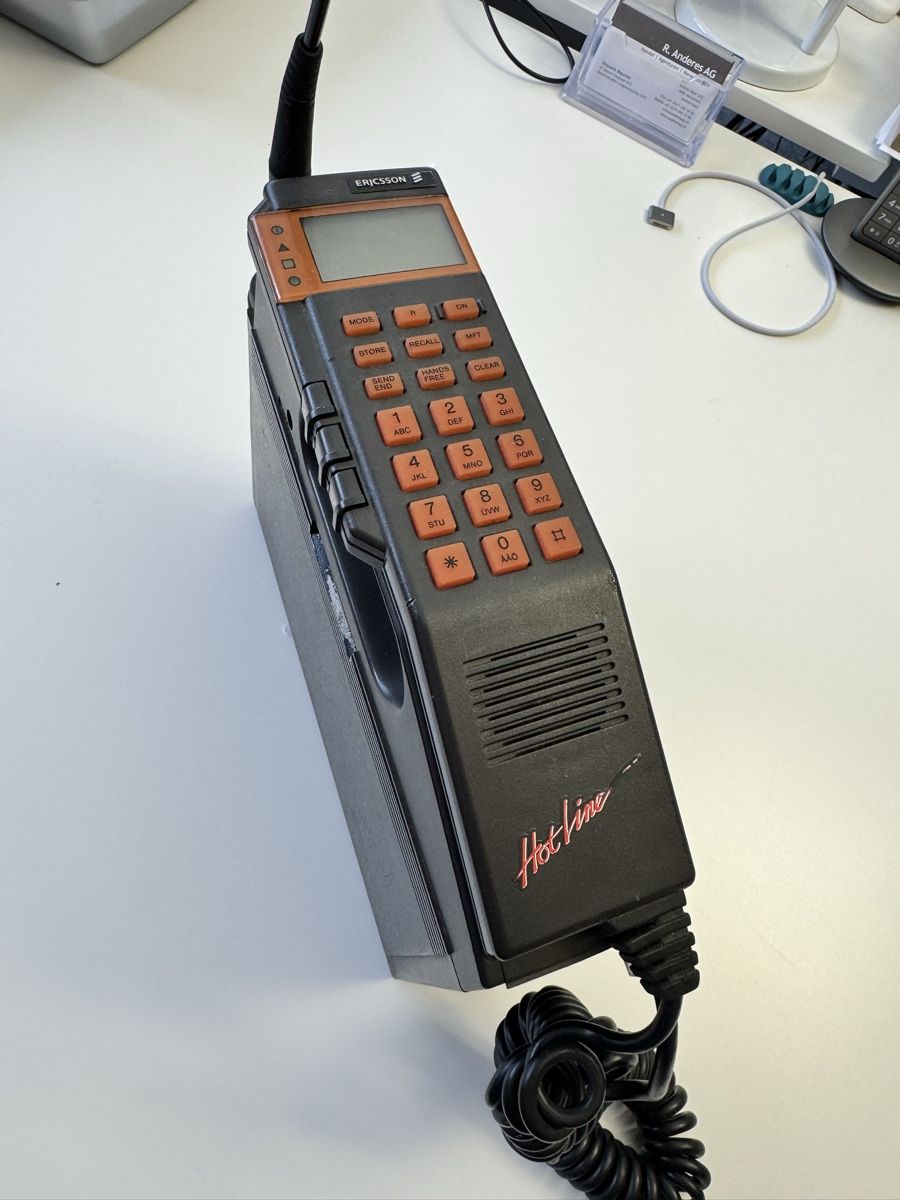 Ericsson Telefoni cellulari / Smartphones: Altes Ericsson Mobiltelefon  – Usato da St. Gallen venduto da Julesgaston