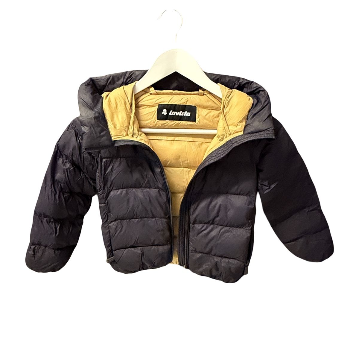 Invicta Jacken: Invicta Kids' Puffer Jacket - Dark Grey - Size 4 yrs - Winte – Gebraucht aus Bursinel von rud_9mxh 2
