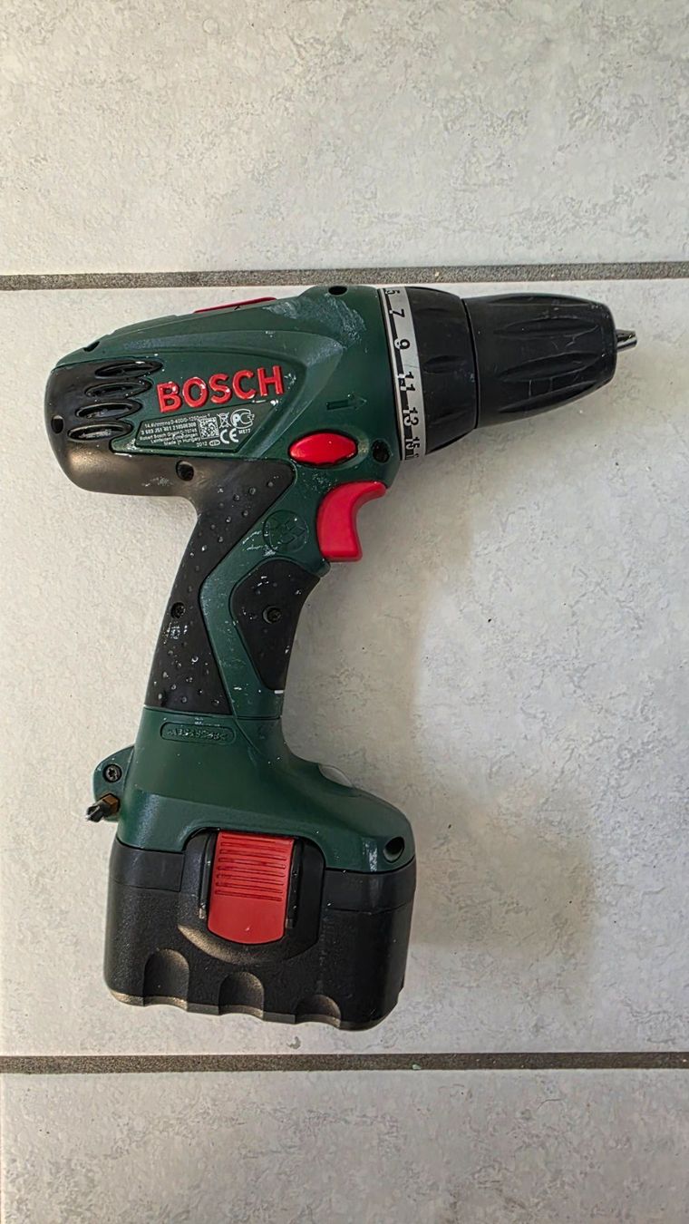 Bosch Trapani: Visseuse-perceuse Bosch PSR 14,4-2, 2 accus+chargeur+coffret – Usato da Attalens venduto da Mishanya 3