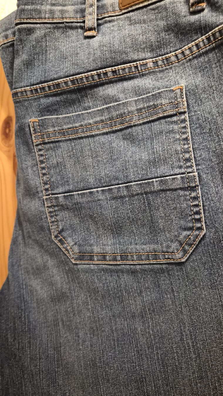 John Baner Jeans: Jeans marque  John Baner taille 50 – Usato da Avry-sur-Matran venduto da cec_nhz8 4
