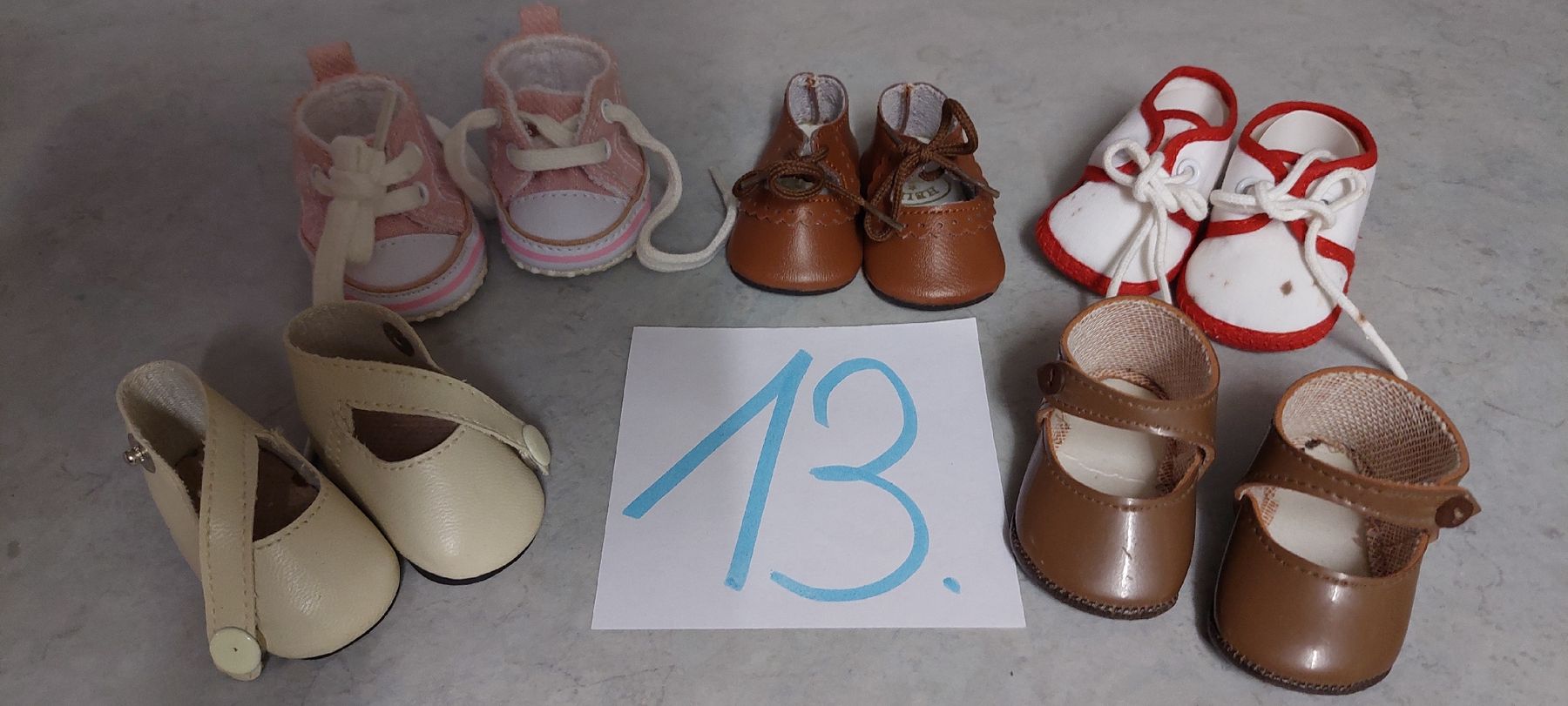 Puppen: 5Paar Puppenschuhe – Gebraucht aus Muri AG von nindo1
