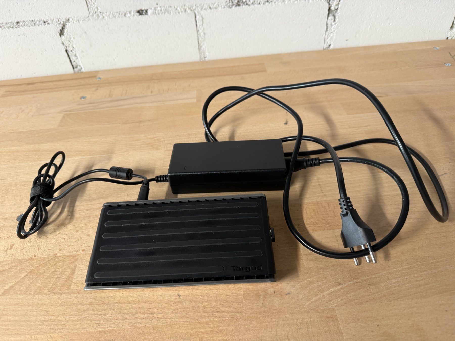 Targus Docking station: Targus Universal USB-C Dual Video 4K Dock mit Strom, Schwarz – Usato da Studen BE venduto da jwanko 2