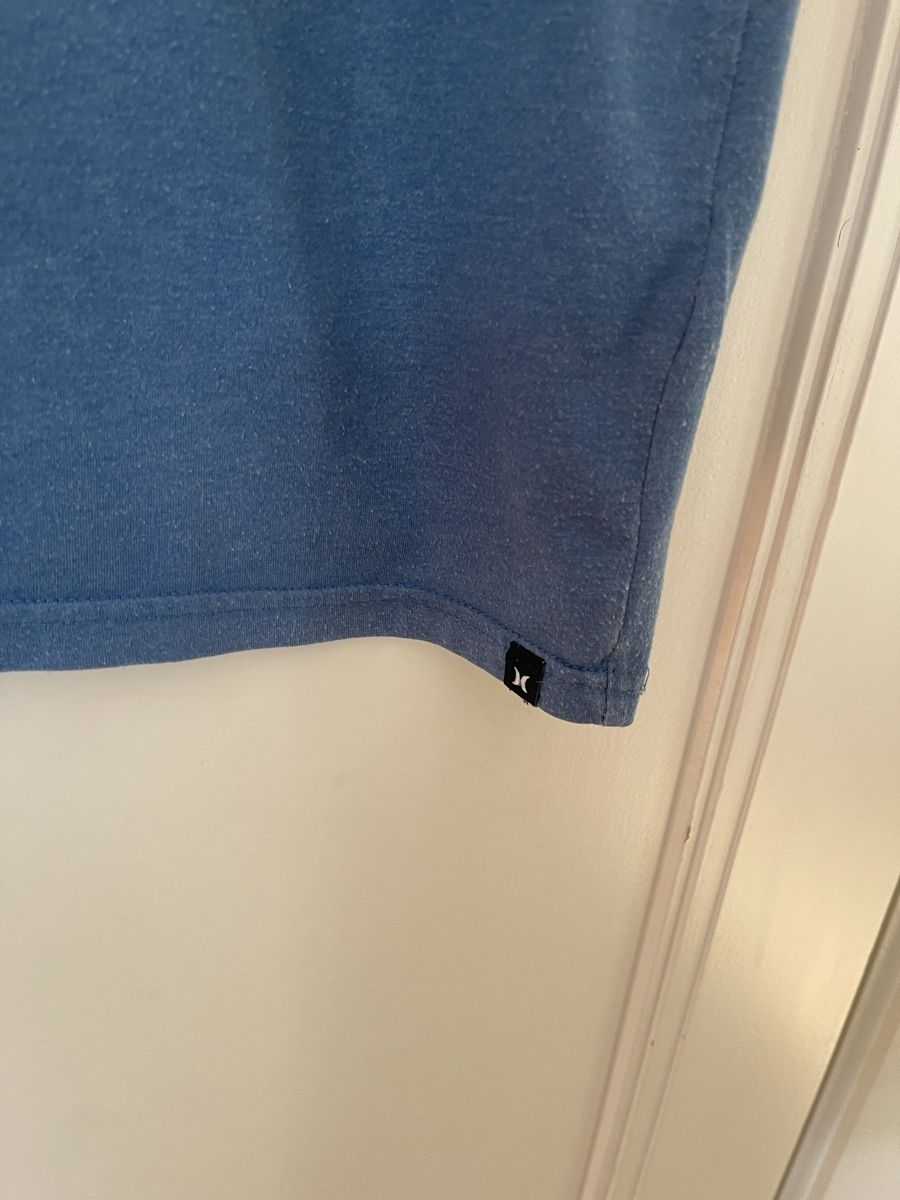 T-shirt: Hurley Shirt M  – Usato da Bern venduto da c23_mrg2 3