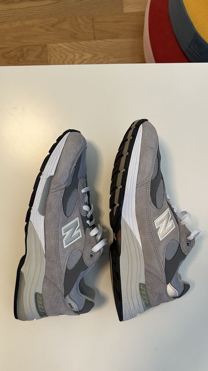 New Balance Scarpe da uomo: New Balance 992 US11/45 – Usato da Zürich venduto da Hyper_racing 1