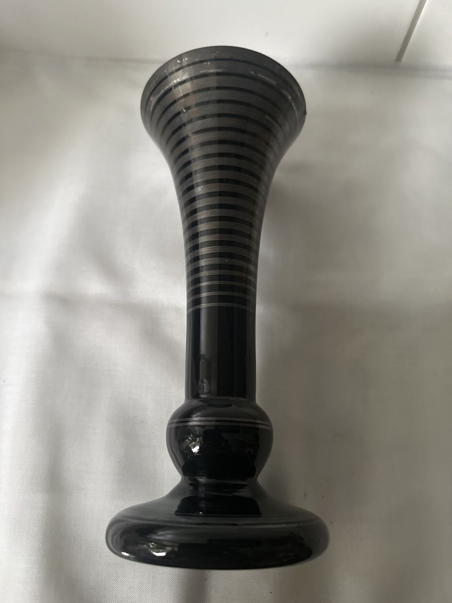 Vasen & Gefässe: Elegante schwarze Vase mit Silberstreifen – Gebraucht aus Zürich von Chaeffeler 2