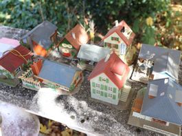 H0 - 8 x Häuser / grosses Gebäude Set - FALLER & Co