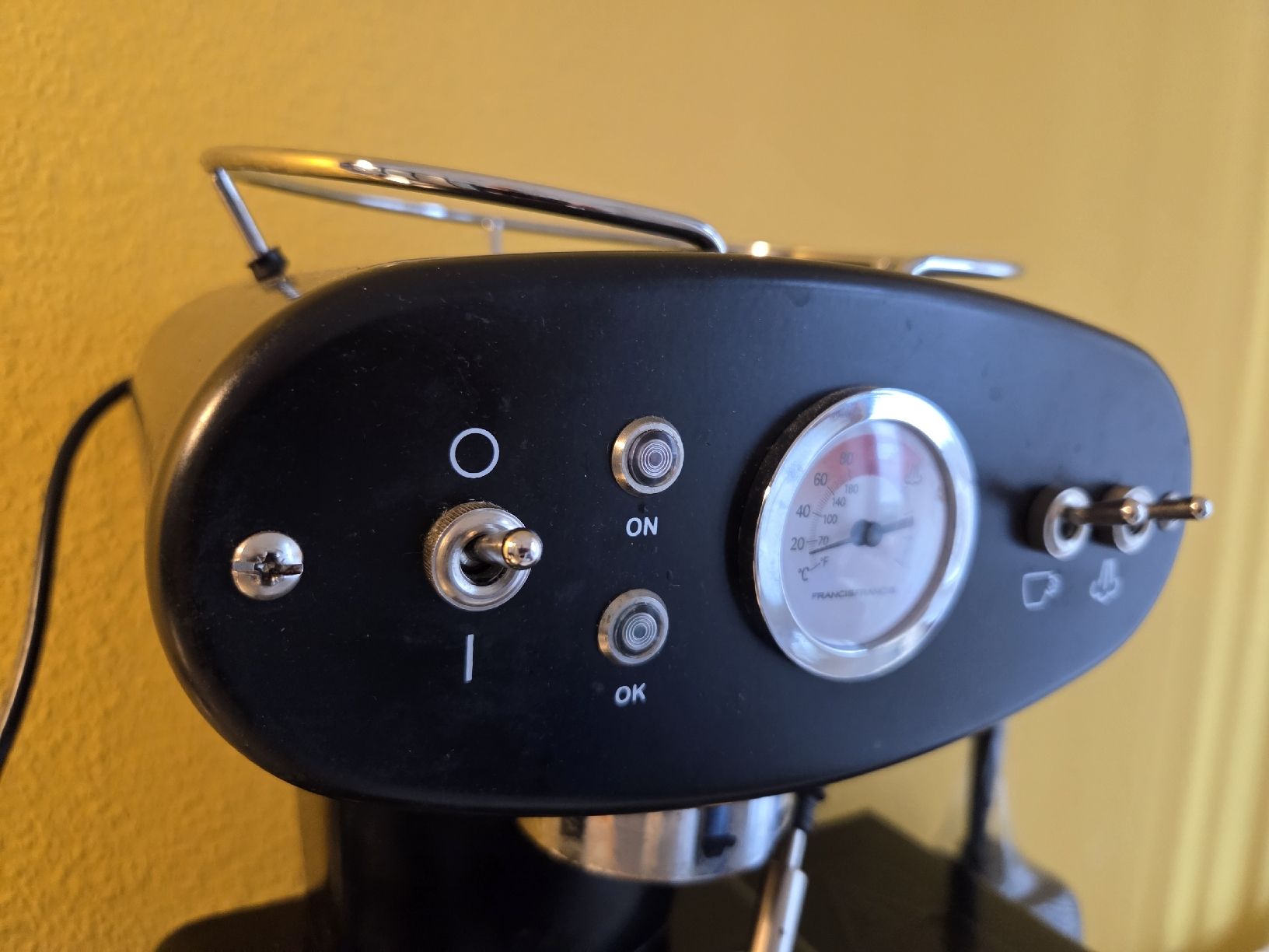 FrancisFrancis! Macchine per caffè & Macchine per espresso: Kaffeemaschine Francis & Francis Illy Amici – Difettoso da Basel venduto da NoZZaLA 2